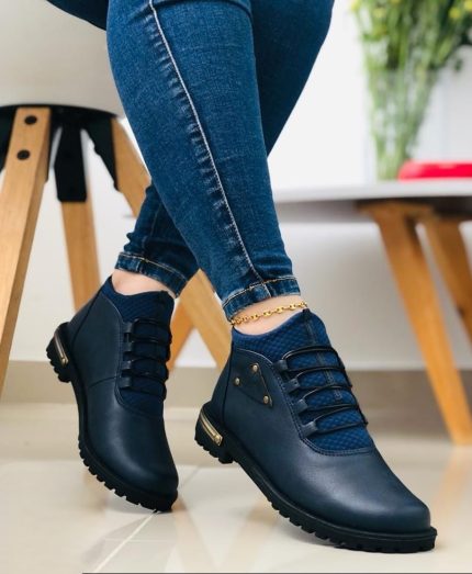 Botas piel boston gamuza estilo zapatilla con cordones azul