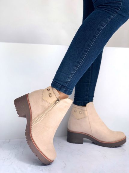 Botas piel boston gamuza ziper lateral flores traseras beige