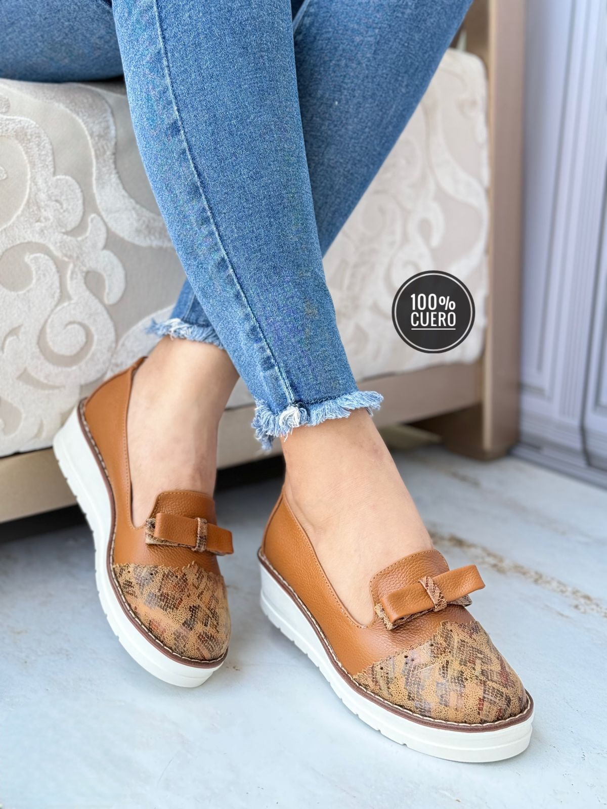 Cuero confort frente lazo laterales abiertos cafe Cuero confort frente lazo laterales abiertos cafe - Imagen 1