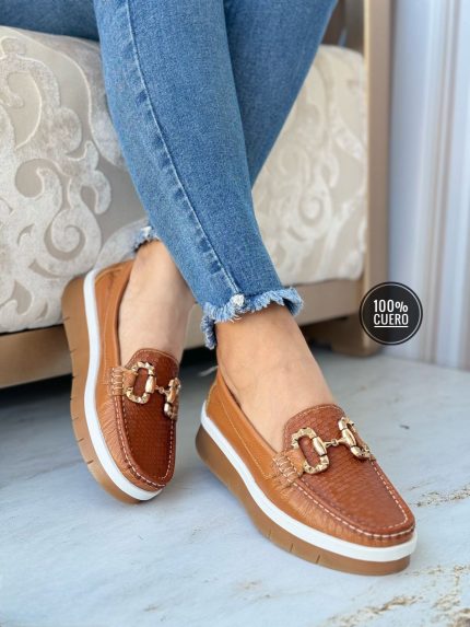 Cuero confort suela dos colores hebilla en frente cafe