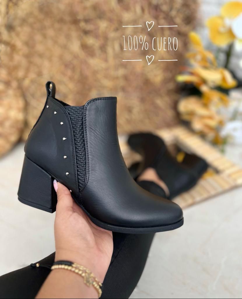 Cuero genuino ziper lateral perlas verticales negro Cuero genuino ziper lateral perlas verticales - Imagen 1