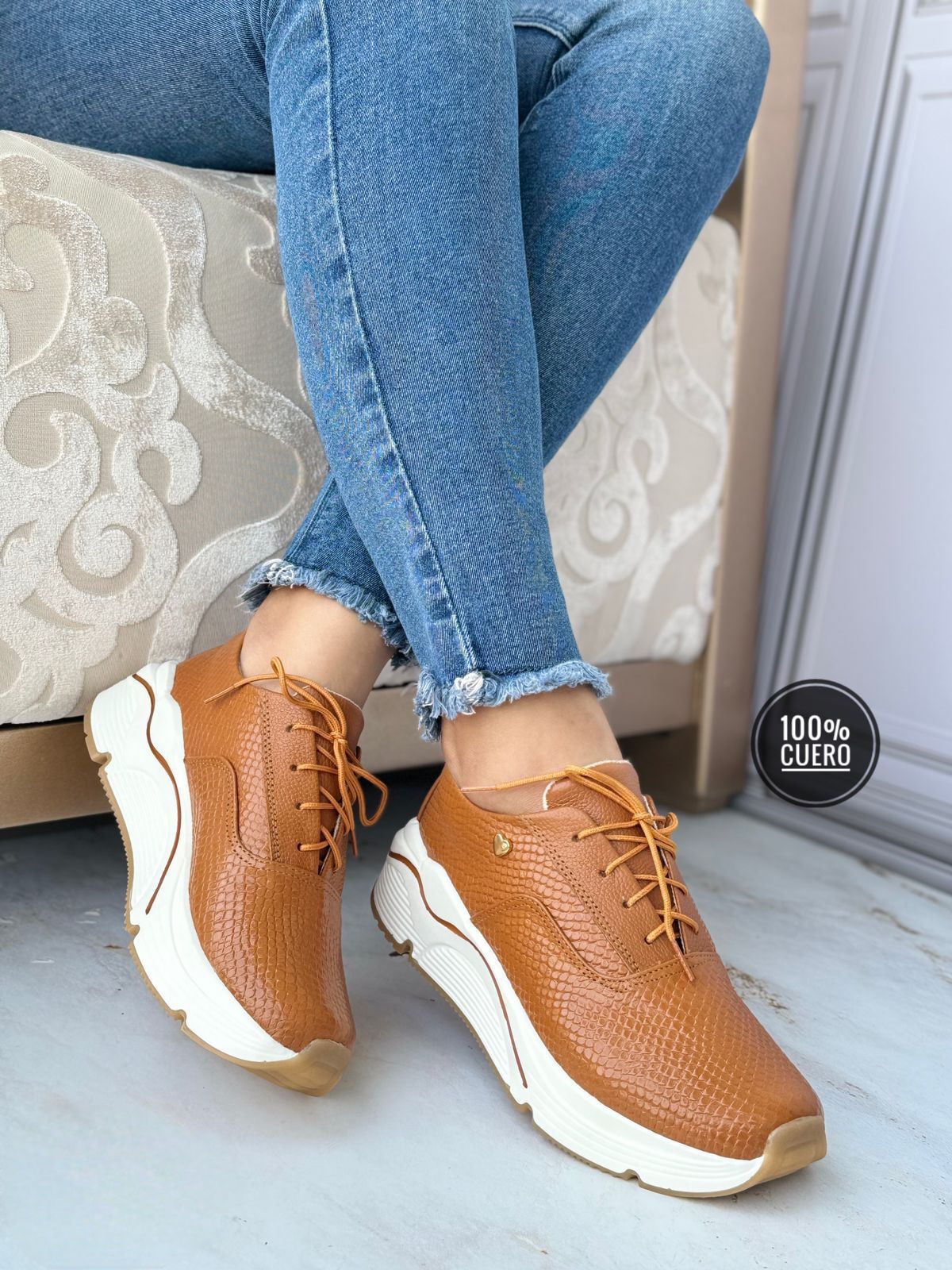 TENIS CORDON FINO CAFE (1) TENIS CORDÓN FINO - Imagen 1