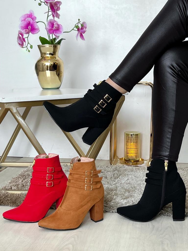 IMG-20230725-WA0199(1) Botas altas gama importada tacón fino zipper y triple hebilla negro - Imagen 1