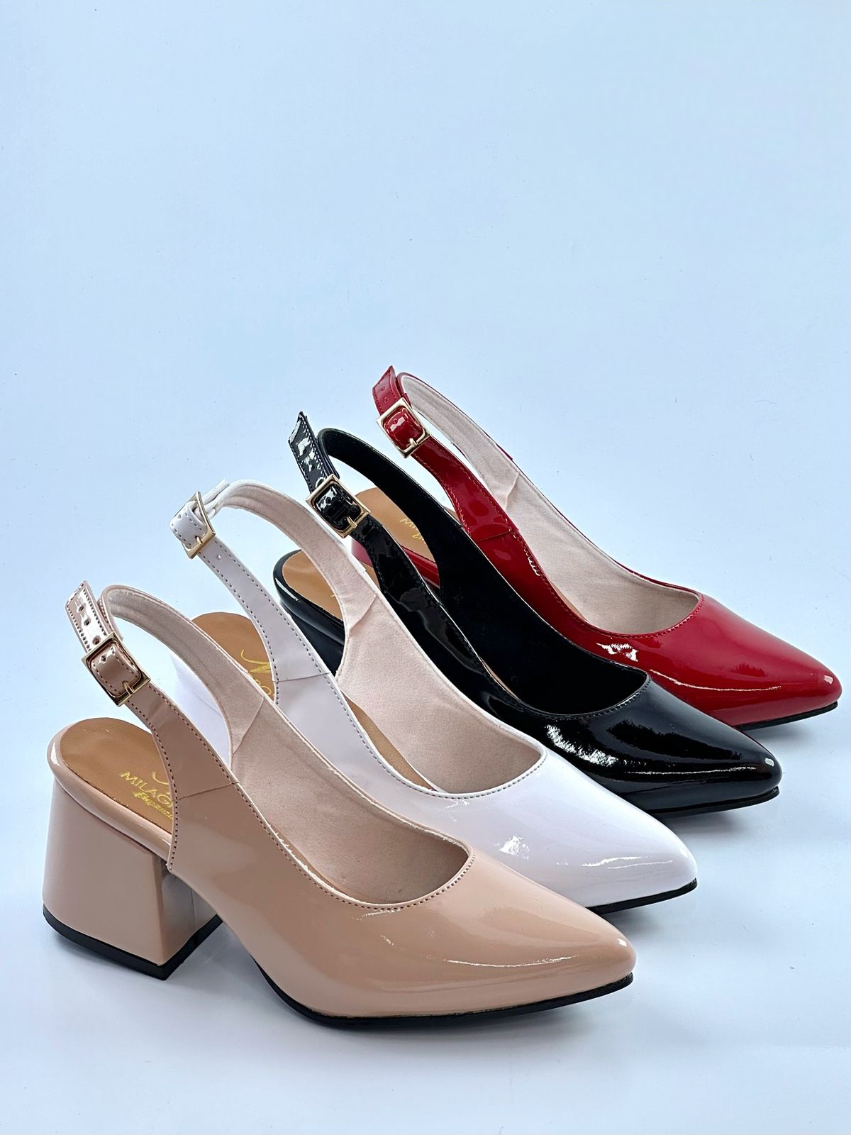 IMG-20240401-WA0047 Tacones puntiagudos con tacón grueso y con una faja posterior con hebilla - Imagen 1