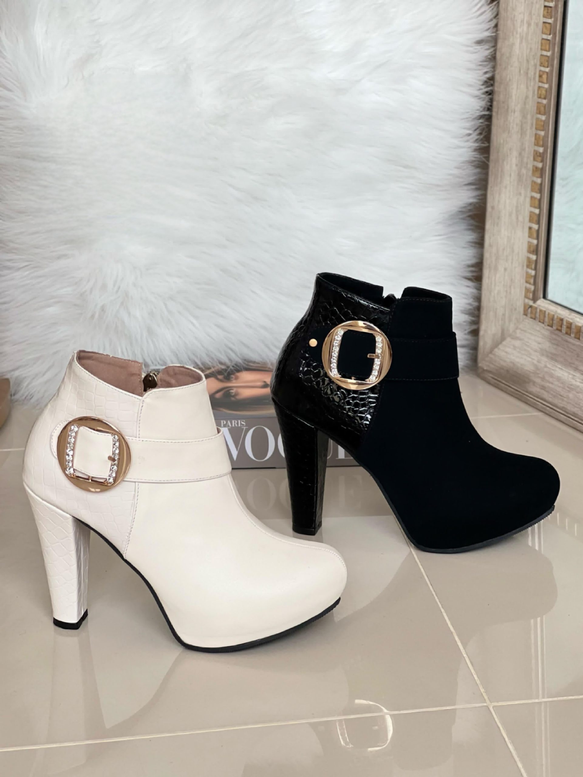 IMG-20240426-WA0309(1) Botines de tacón delgado con ciper y hebilla metálica - Imagen 1