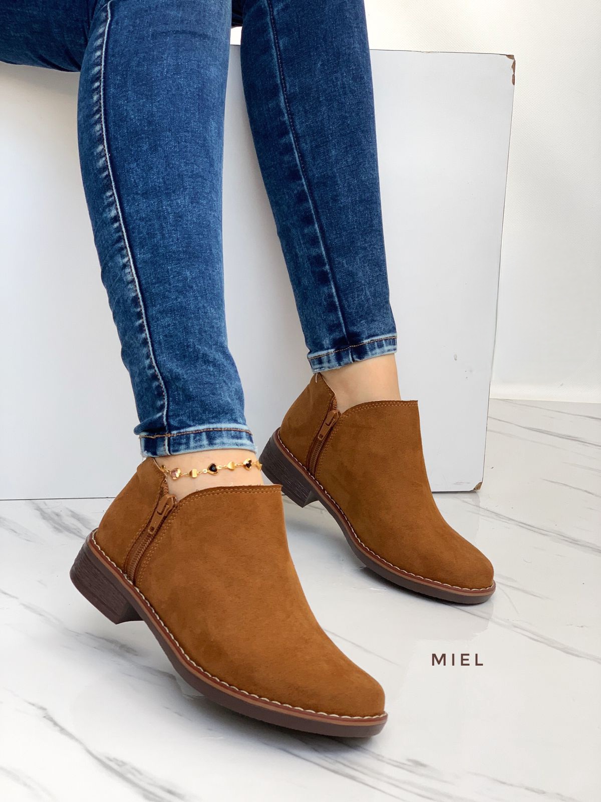 IMG-20240429-WA0139 Botines Chelsea con cierre - Imagen 1