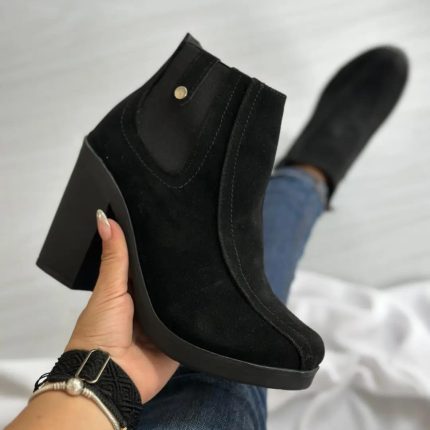 Botines con ciper y franjas delanteras