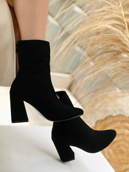 Botines negros con ciper