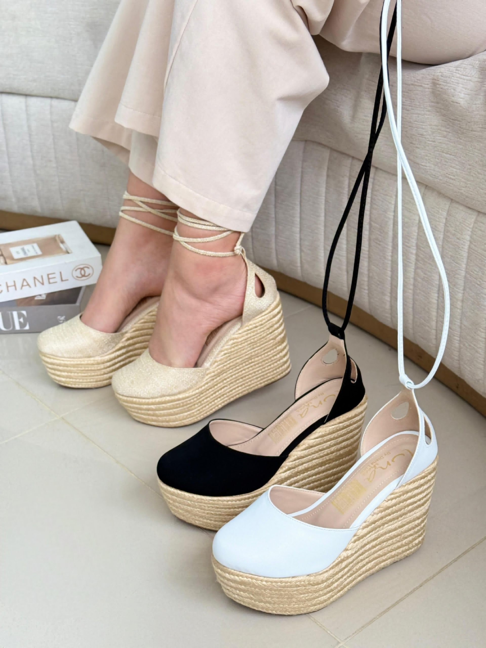 IMG-20250324-WA0113 Sandalia plataforma cerrado de enfrente de yute artesanal con agujeta hasta el tobillo - Imagen 1