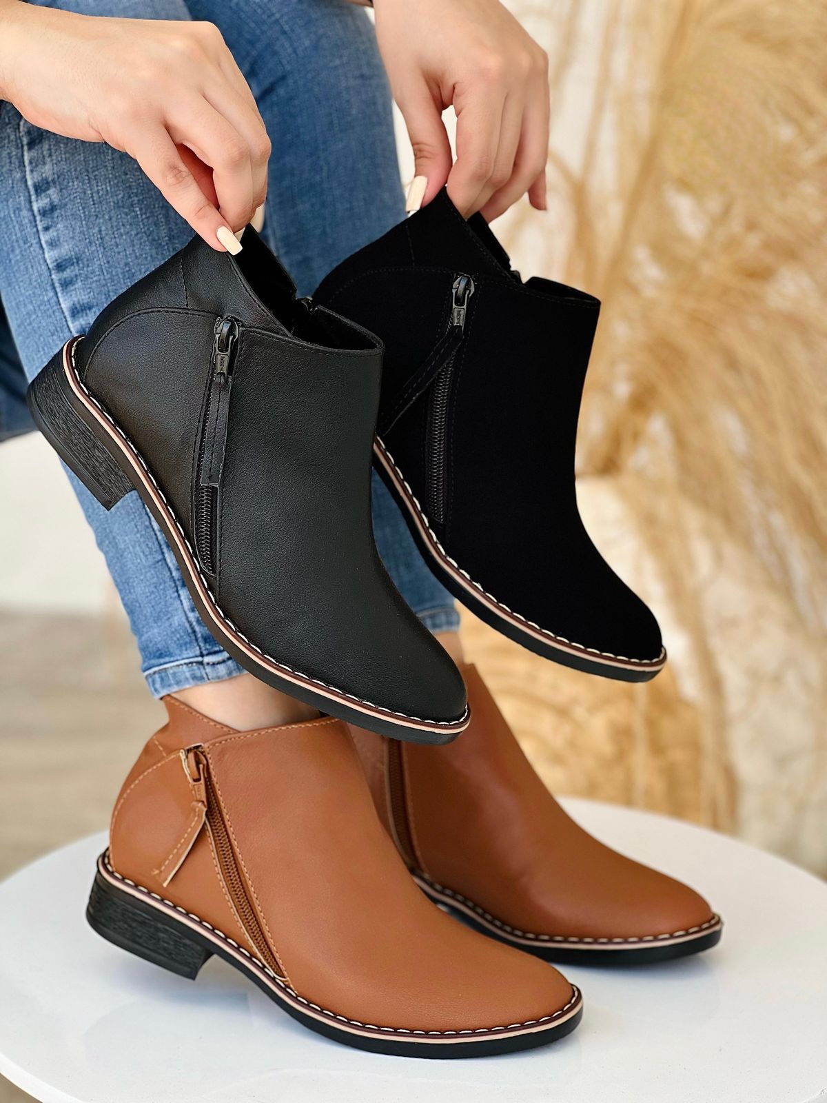 IMG-20250331-WA0118 Botines con un cierre - Imagen 1