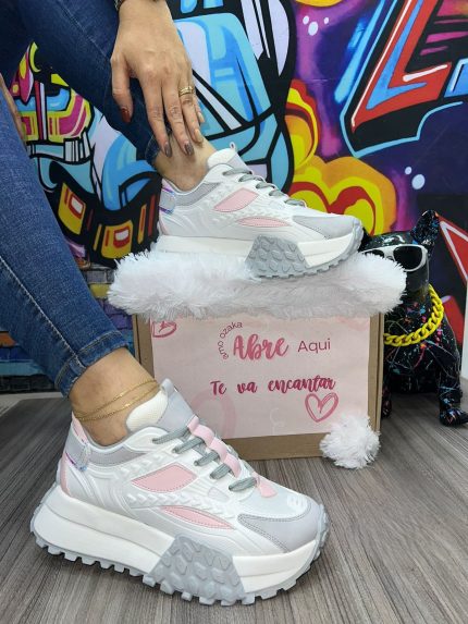 Tenis plataformas suela dentada alta