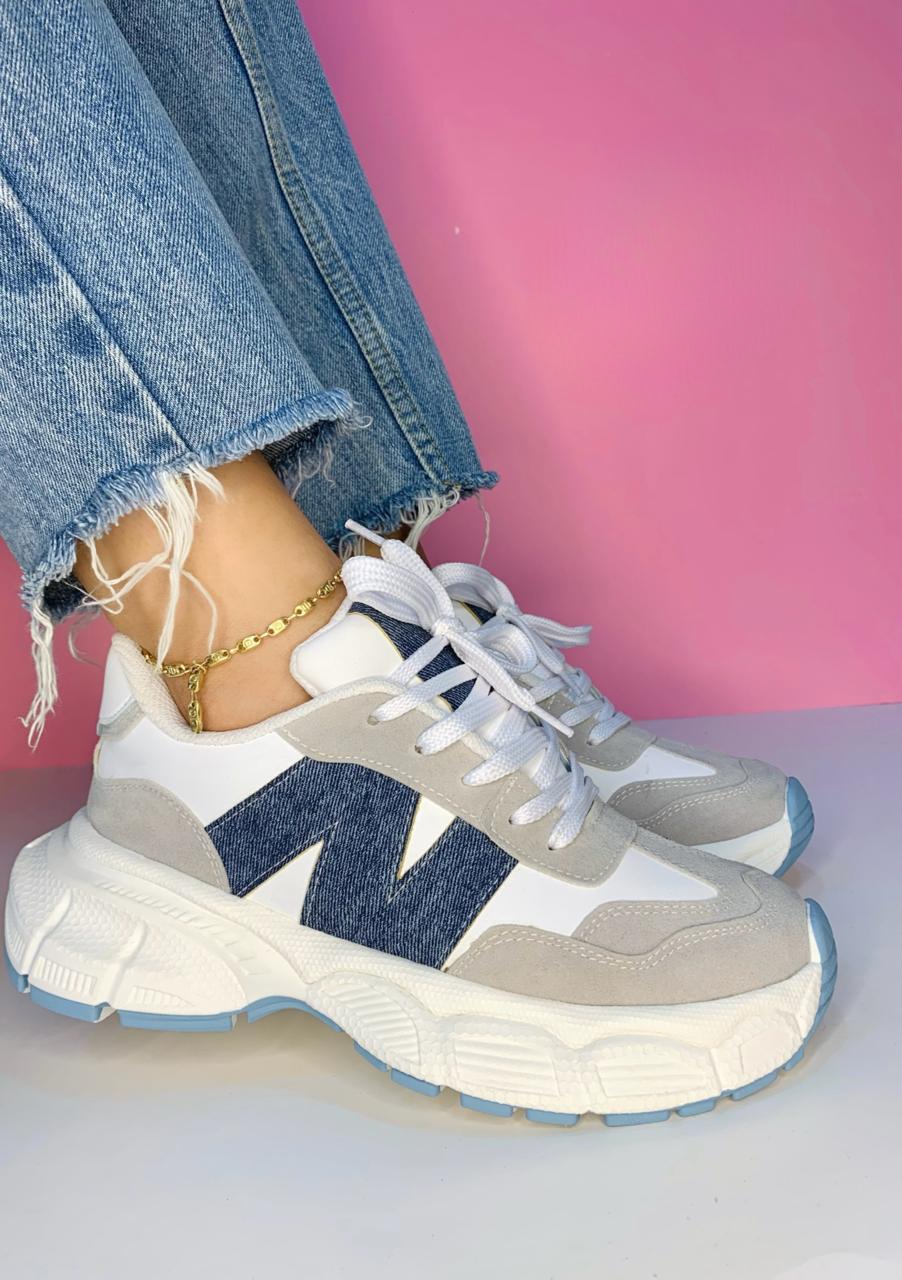 Tenis plataformas suela dentada letra N lateral blanco y azul Tenis plataformas suela dentada letra N lateral - Imagen 1